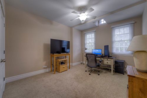 4340 Mozart St, Chicago IL 60618-1528 exterior