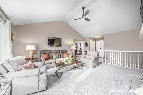 5542 Thoroughbred Dr, Wyoming MI 49418-8309 exterior