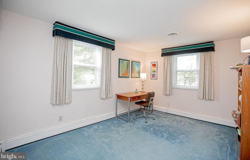 66 Red Lion Rd, Huntingdon Valley PA 19006-6436 exterior