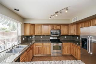 2319 Running Deer Trl, Phoenix AZ  85085-4759 exterior