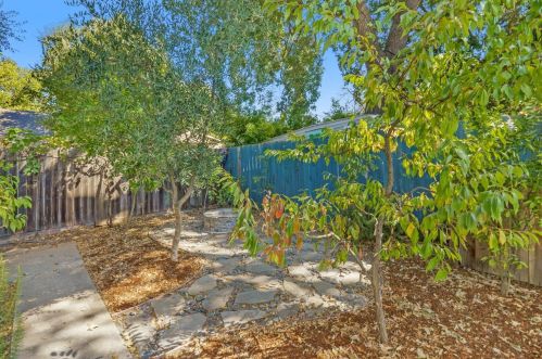 516 D St, Davis CA 95616-3815 exterior