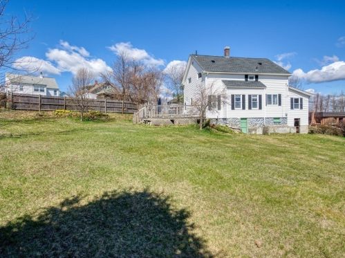 34 Mountain St, Worcester MA  01606-1412 exterior