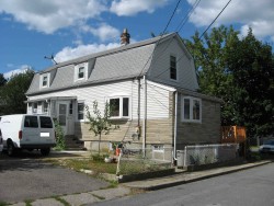 27 Cottage Pl, Newton, MA 02465-1525