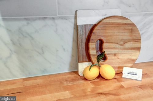 865 Prince St, Lancaster PA 17603-5811 exterior