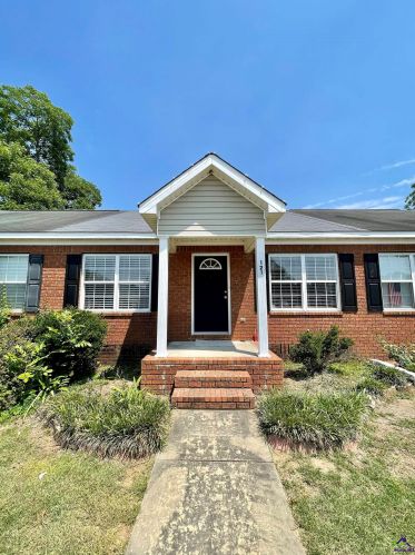 121 Northpointe Dr, Lithonia GA  31028-1447 exterior