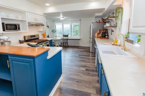 2033 Woodland Ave, Duluth MN 55803-2467 exterior