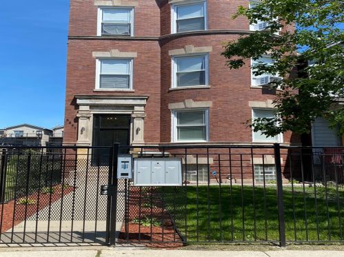 5841 Indiana Ave, Chicago, IL 60637-1309