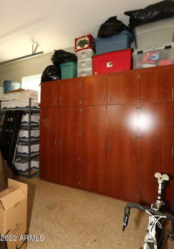 4451 Earll Dr, Phoenix AZ 85031-3821 exterior