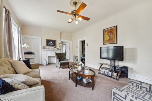 62 Forest Hill Rd, Town Center, NJ 07052-4563