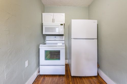 205 Maple St, Kalamazoo MI 49001-2814 exterior