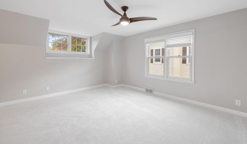 125 Montclaire Ave, Milwaukee WI 53217-4438 exterior