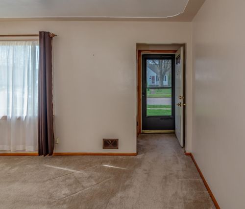 559 Oakcrest St, Wyoming MI exterior