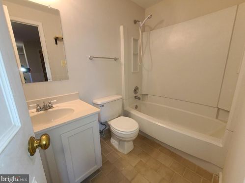 7443 Duddington Dr, Alexandria VA 22315-3849 exterior