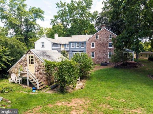 886 Vaughn Rd, Pottstown PA exterior