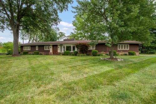 1306 Fawnvalley Dr, Saint Louis MO 63131-3921 exterior