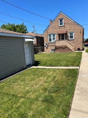 5755 55th St, Chicago, IL 60638-2840