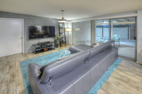 1302 Camino Seco, Tucson AZ 85710-1707 exterior