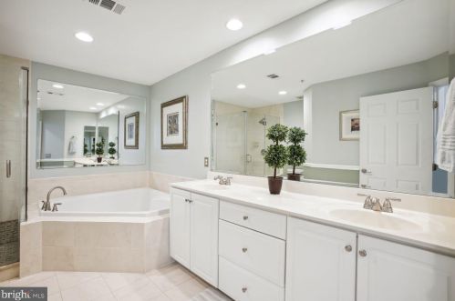 321 Fayette St, Alexandria VA 22314-2434 exterior