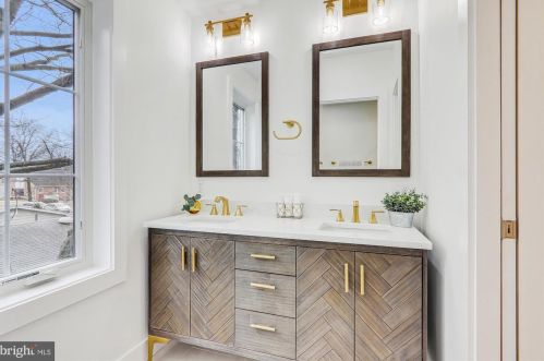 106 Geneva Ave, Silver Spring MD  20910-5105 exterior