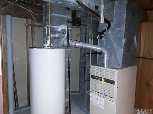 180 Olive St, Piscataway NJ 08854-1941 exterior