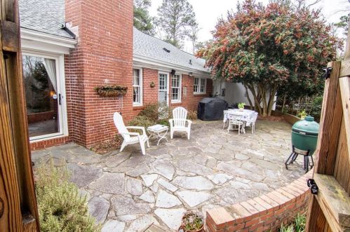 6688 Brandon Ml Rd, Atlanta GA 30328-2031 exterior