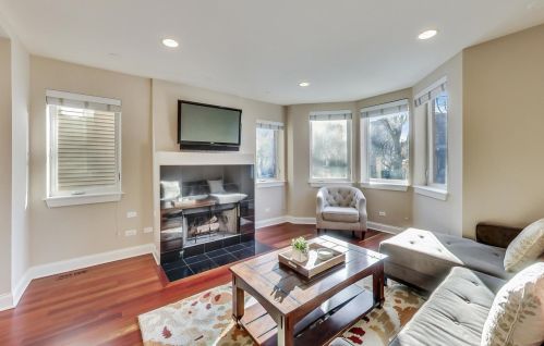 2439 Talman Ave, Chicago, IL 60647-3671