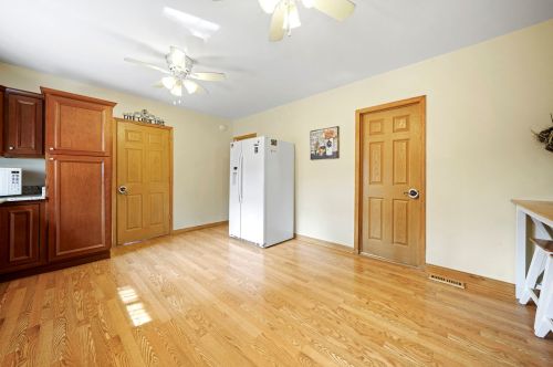 11154 Whipple St, Chicago IL 60655-2328 exterior