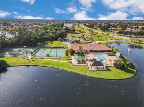 8307 Mooring Cir, Boynton Beach FL 33472-2308 exterior