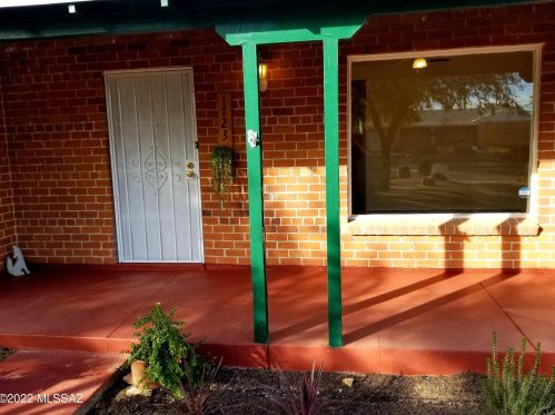 1723 Linden St, Tucson AZ 85705-8935 exterior