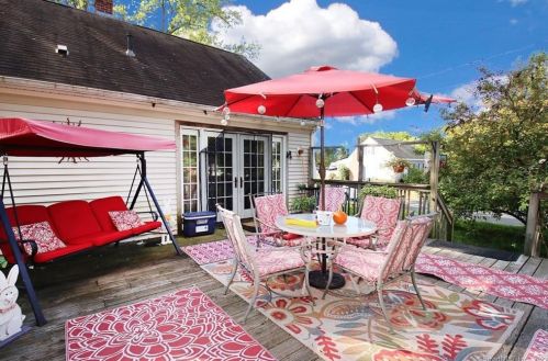 161 Elm St, Enfield CT 06082-3627 exterior