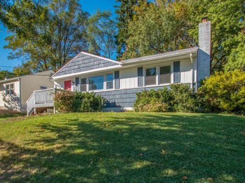 1028 Gilbert Rd, Rockville, MD 20851-1317