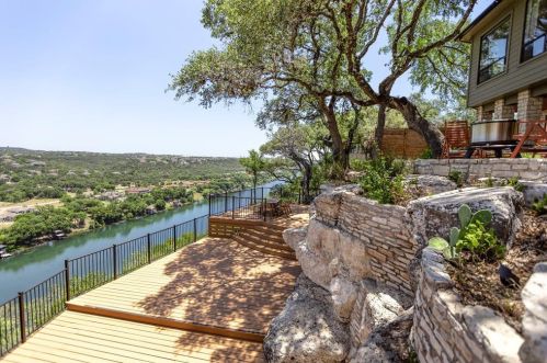 3005 Brass Buttons Trl, Austin TX 78734-2401 exterior