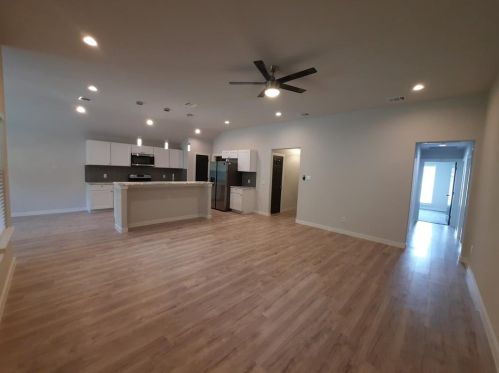 5735 Bon Aire Dr, Dallas TX  75241-3212 exterior