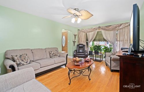 3636 69 St, Chicago IL 60629-4202 exterior