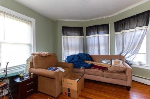 12 Humes St, Providence RI 02907-3203 exterior