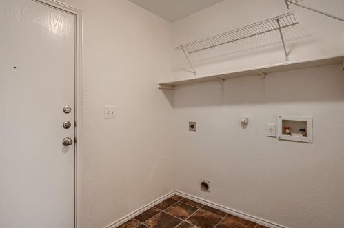 6600 Doyal Dr, Austin TX 78747-3902 exterior