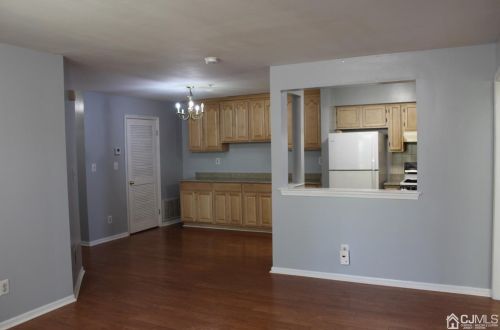 922 Waterford Dr, Edison NJ  08817-1910 exterior