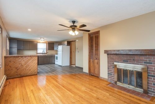 129 Lancaster Ave, West Springfield MA 01089-2235 exterior