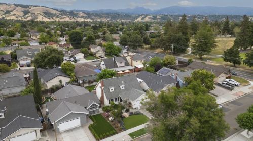 274 Bieber Dr, San Jose CA 95123-3613 exterior