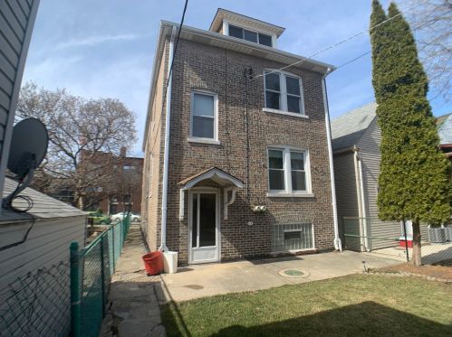 4413 Fairfield Ave, Chicago IL 60625-2720 exterior