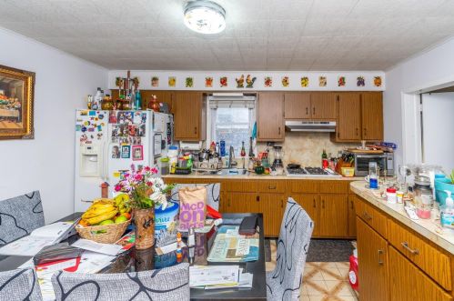 528 St, Union City NJ 07087-3856 exterior