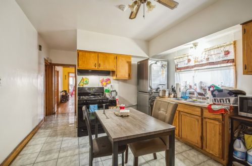 5023 Altgeld St, Chicago IL 60639-1903 exterior