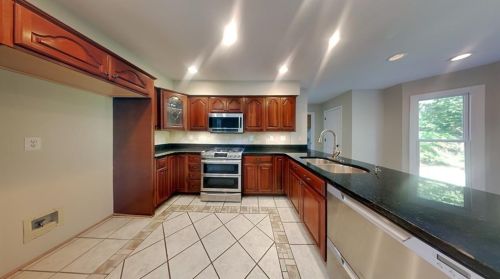 2502 Meadowglen Trl, Lithonia GA 30078-5631 exterior