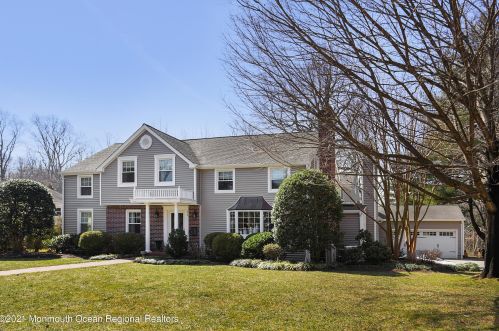 58 Woodland Dr, Red Bank, NJ 07704
