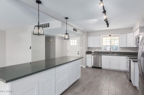 700 Oakland St, Chandler AZ  85225-4794 exterior