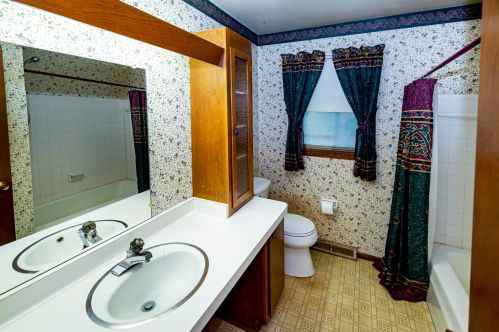 1810 Abbott Ave, Milwaukee WI 53221-3426 exterior