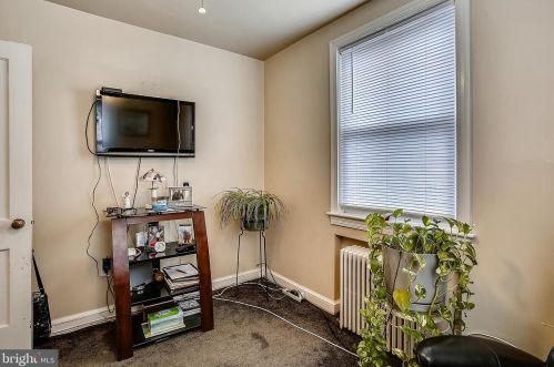 2905 Carlton Ave, Washington DC 20018-2615 exterior