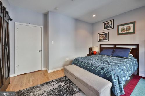 1513 Bainbridge St, Philadelphia PA 19146-2130 exterior