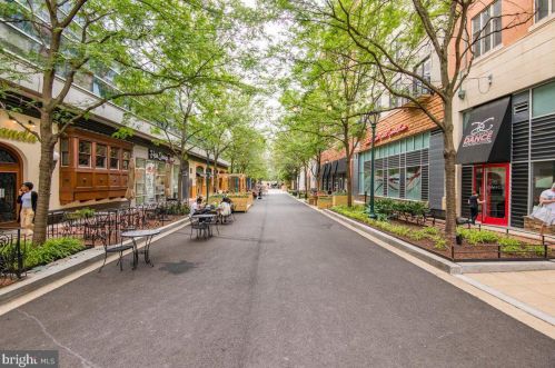 1111 Fallsmead Way, Rockville MD 20854-5549 exterior