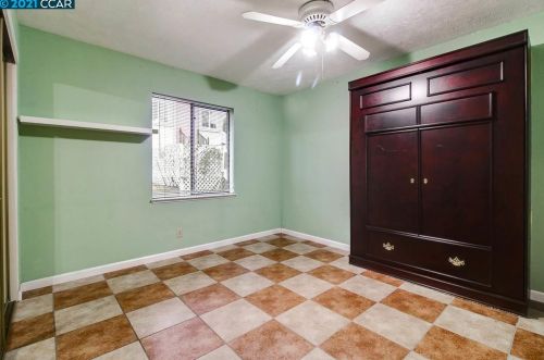 826 Navaronne Way, Concord CA 94518-2173 exterior